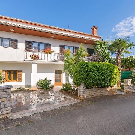 Apartments With A Parking Space Porec - 13927 エクステリア 写真
