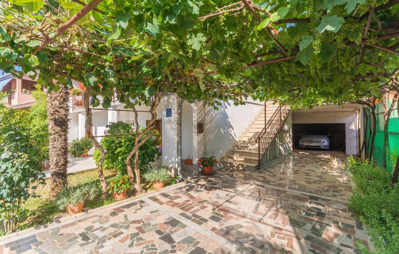 Apartments With A Parking Space Porec - 13927 エクステリア 写真