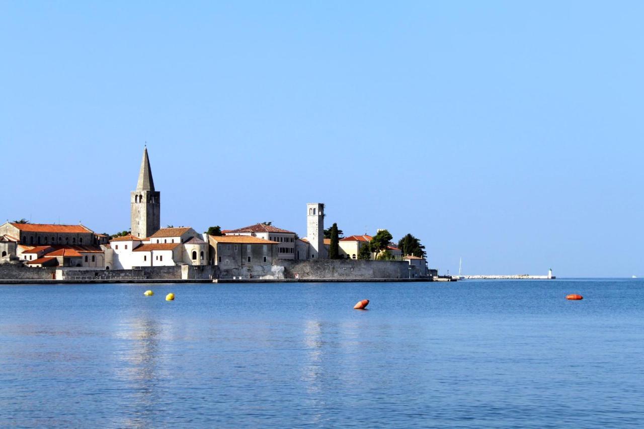 Apartments With A Parking Space Porec - 13927 エクステリア 写真