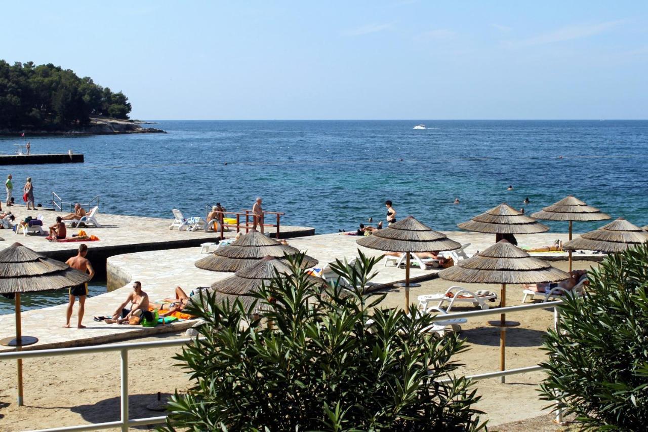 Apartments With A Parking Space Porec - 13927 エクステリア 写真