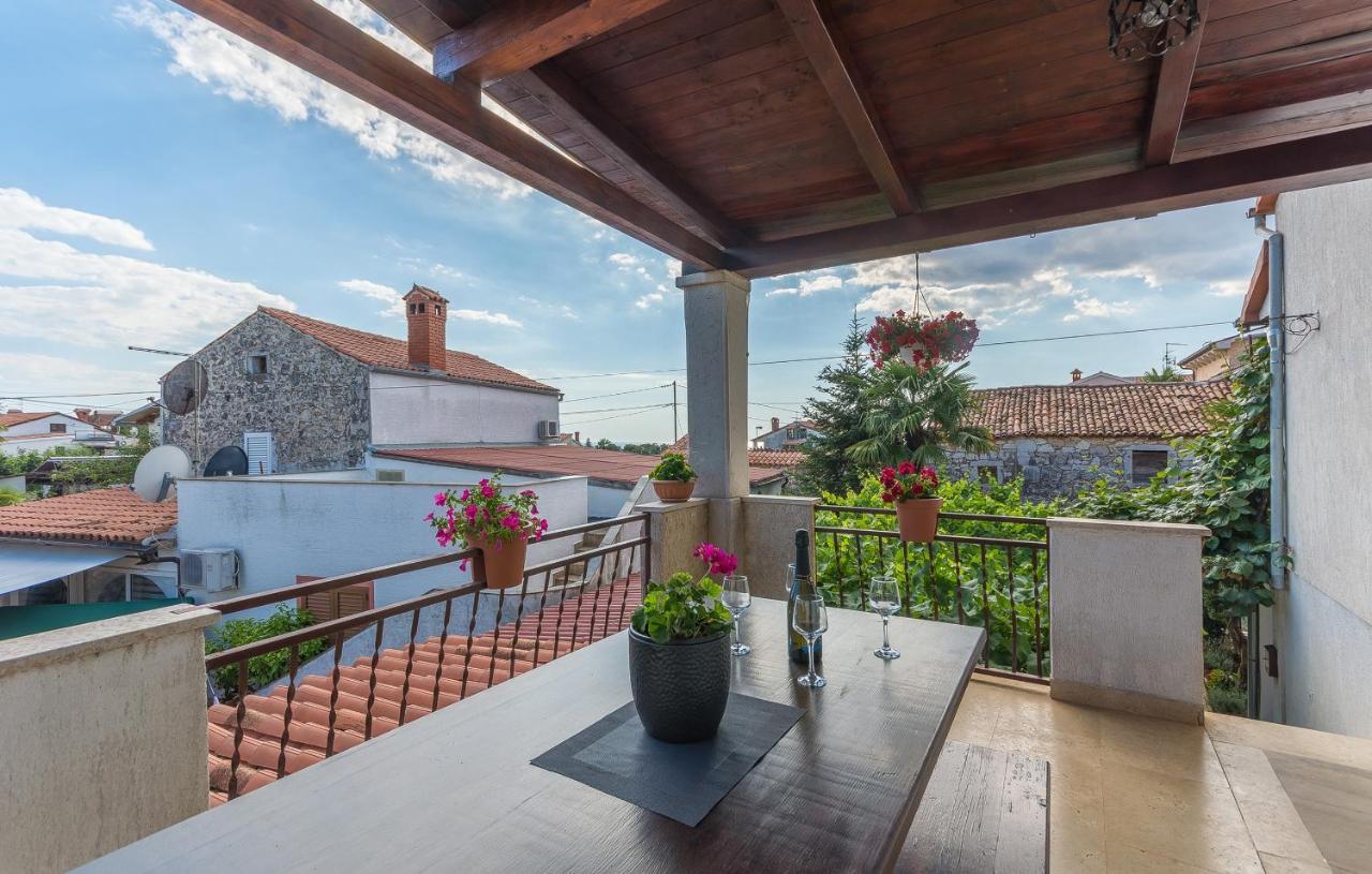 Apartments With A Parking Space Porec - 13927 エクステリア 写真